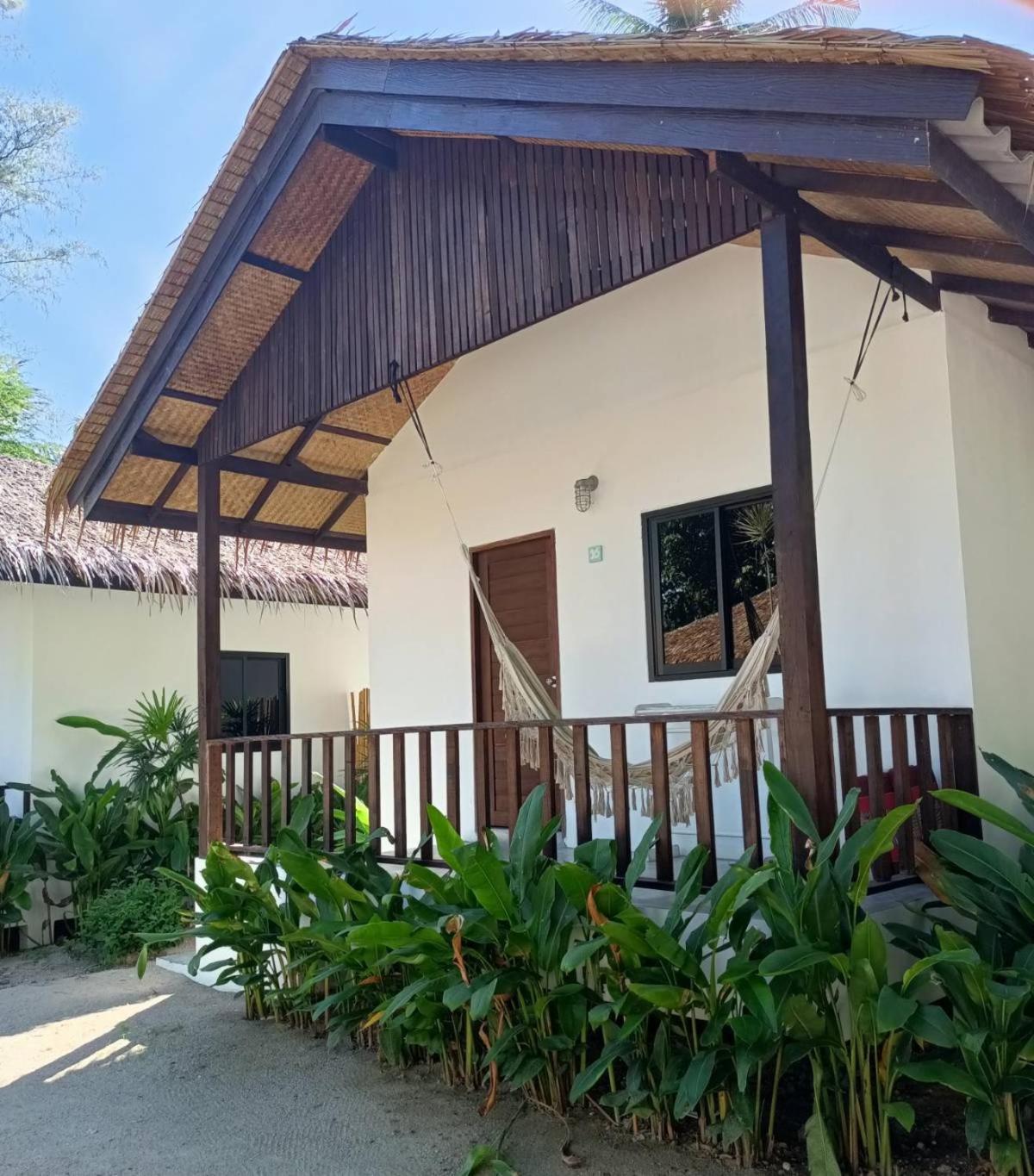 Sarana Bungalows (Adults Only) Baan Tai Exterior foto