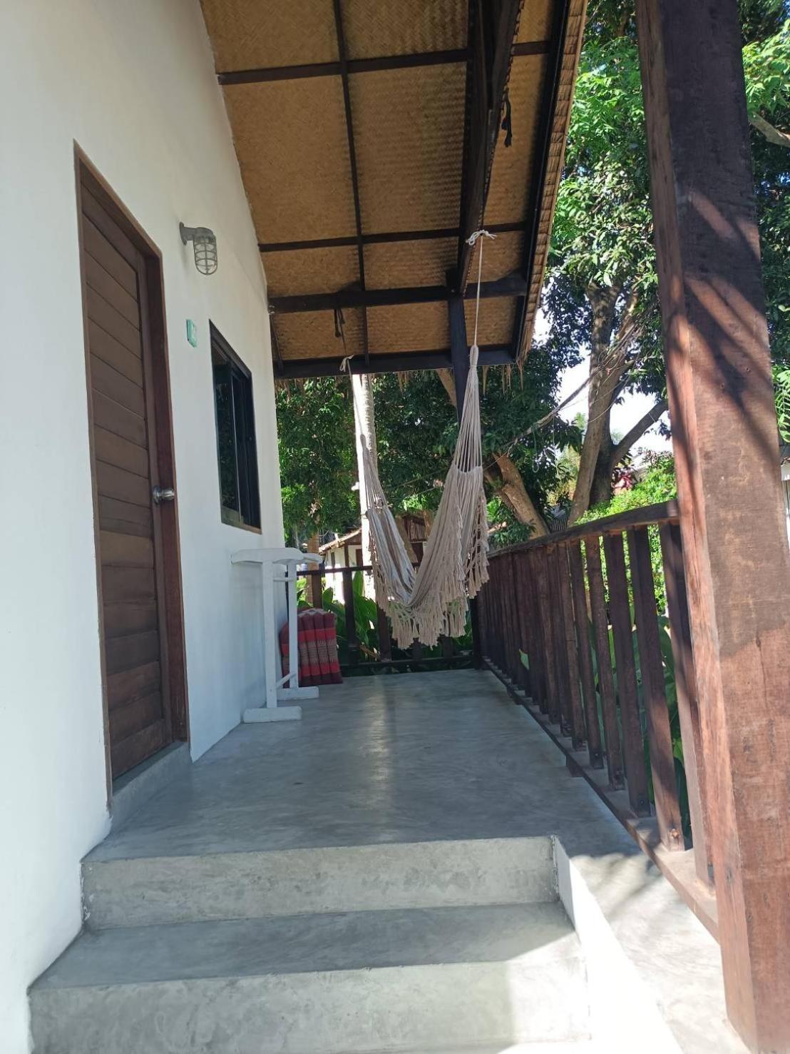 Sarana Bungalows (Adults Only) Baan Tai Cameră foto